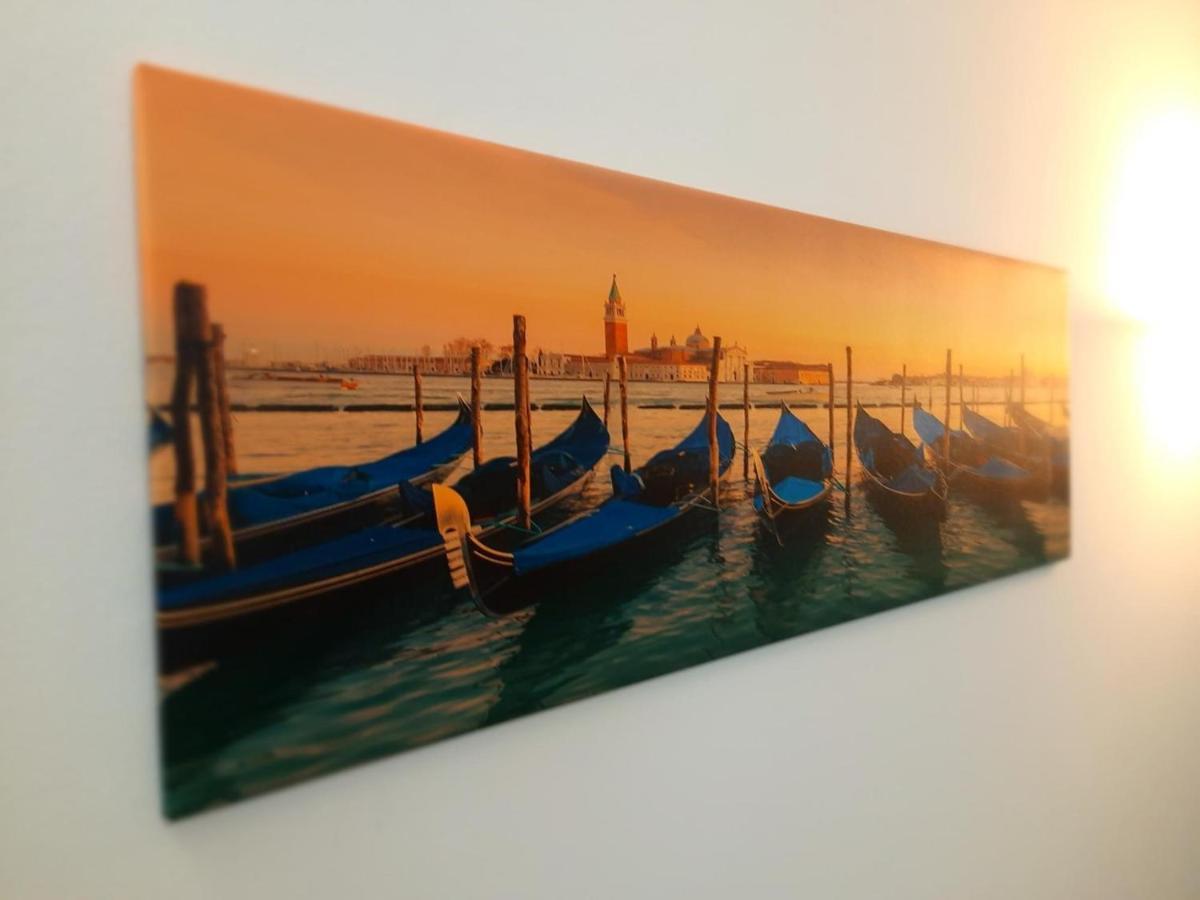 Marco'S Apartment -Ideale Per Venezia- Mestre Exterior photo